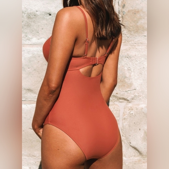 🧡CUPSHE Women's One-Piece Swimsuit - Picture 2 of 6